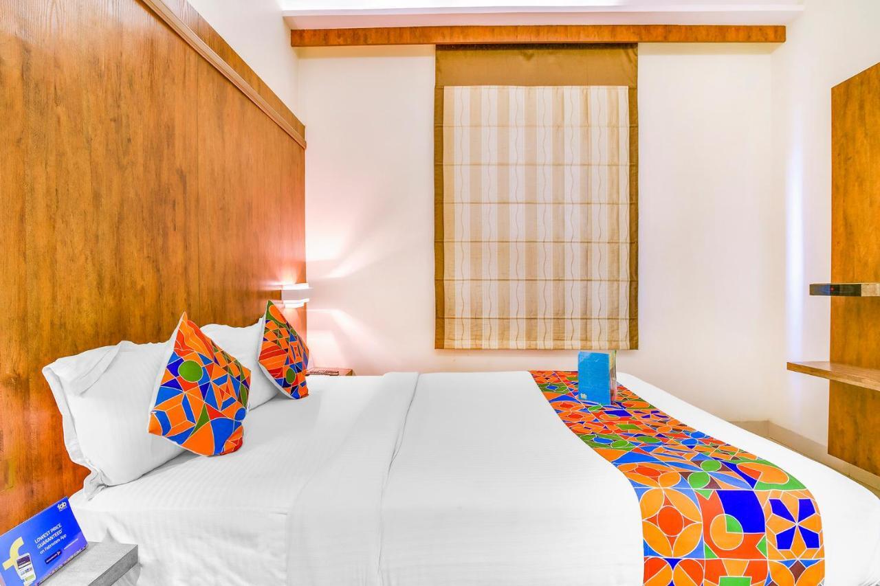 Fabhotel Arastu Nampally Hyderabad Esterno foto