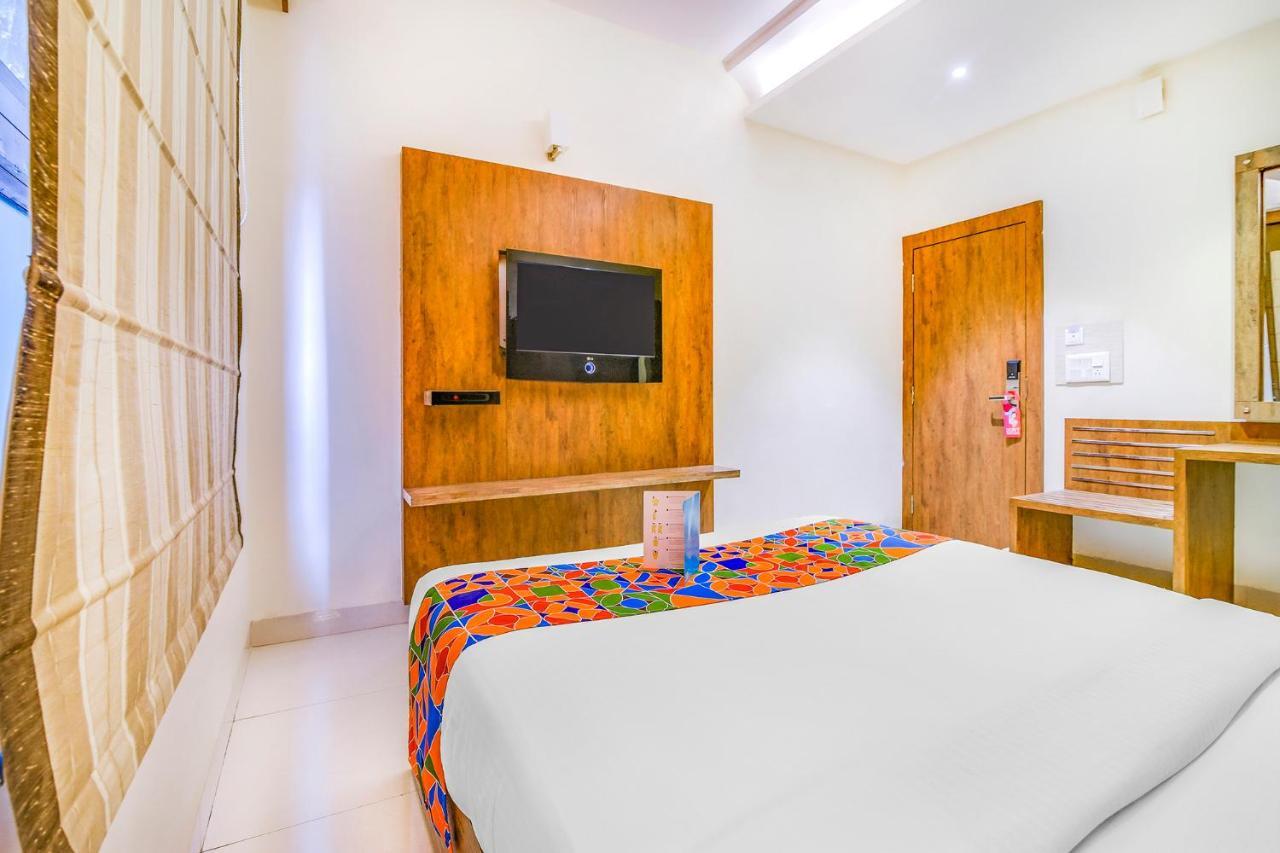 Fabhotel Arastu Nampally Hyderabad Esterno foto