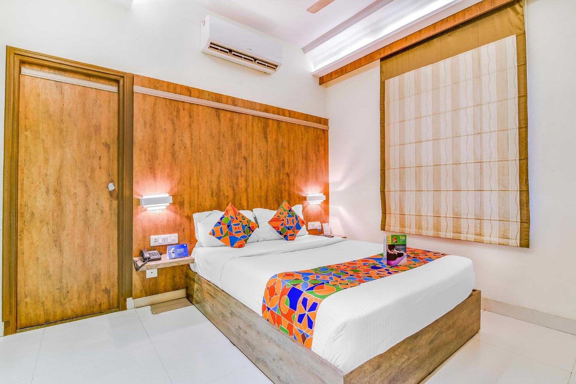 Fabhotel Arastu Nampally Hyderabad Esterno foto