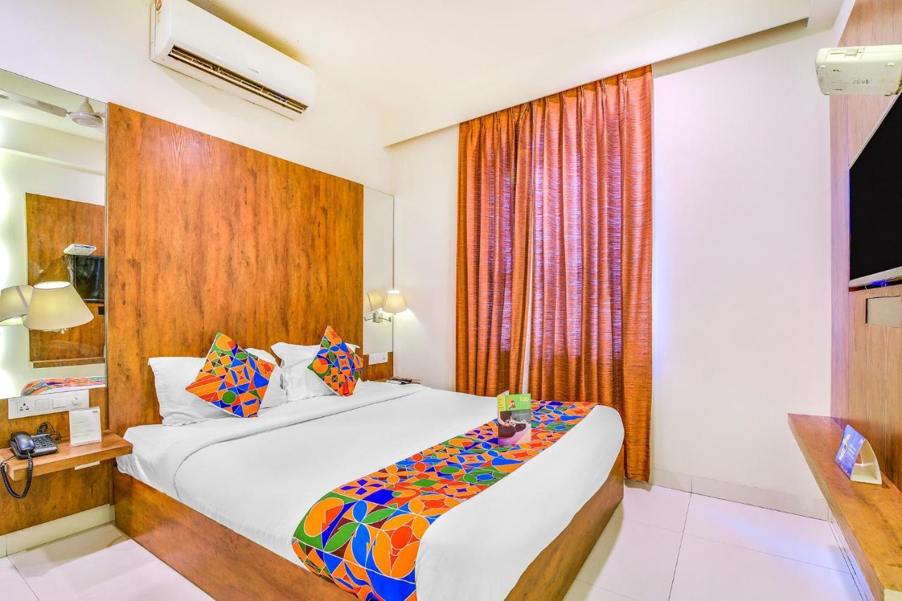 Fabhotel Arastu Nampally Hyderabad Esterno foto